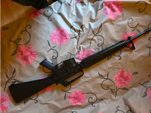 --- MWM GILLMANN - M16A1 - Co2 Geweer - 4,5 mm BB ---