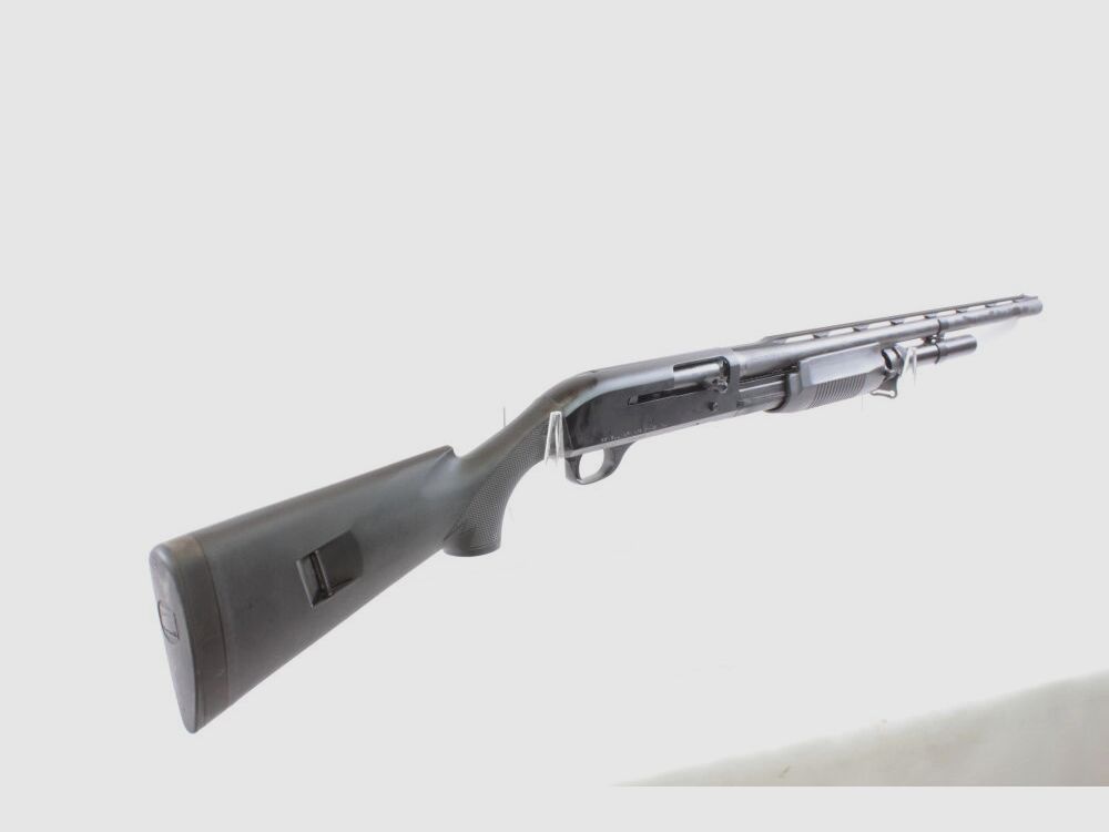 Escopeta semiautomática Benelli M3 - 12/76