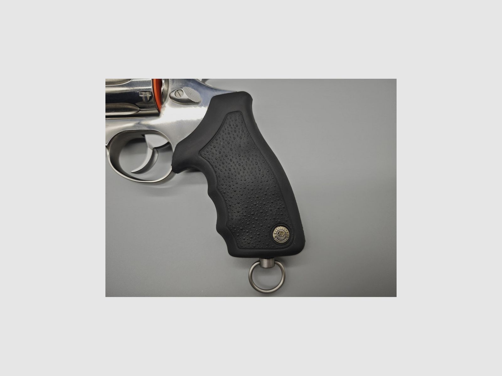 Revolver TAURUS MODEL 82 Cal. 38 SPECIAL, image 4 sur 7
