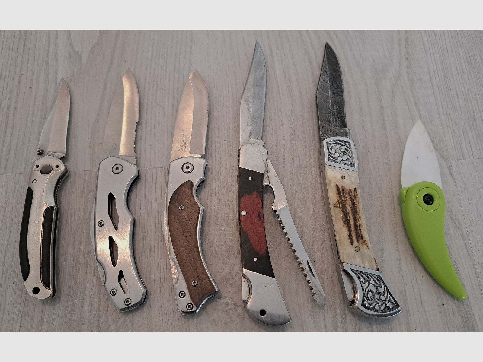 6 folding knife lot