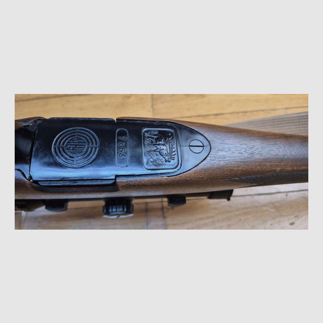 Bellissima carabina Steyr Mannlicher Modello M – Un classico fucile da caccia di alta gamma – Armi Steyr Austria del 1990 – Cal. 7×64 – Legno di alta qualità in TBE+ – Brunitura al 99,8% – Meccanica perfetta – Grilletto ultra fine – Canne attorcigliate da sogno – Buona ottica Konus M-30 1-4×24 – Una combinazione vincente in ottime condizioni – TBE+/TBE++, immagine 22 di 46