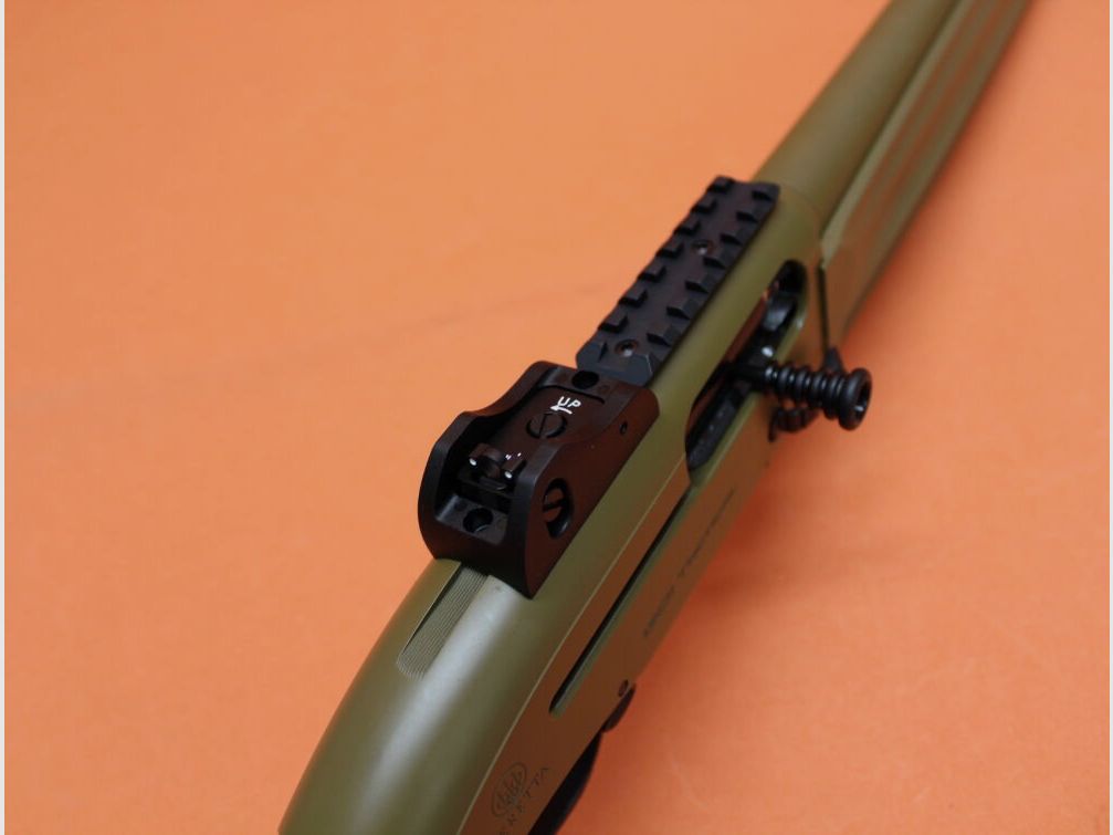 Beretta Ha.Flinte 12/76 Beretta 1301 TACTICAL FDE Sand Gen1 18.5" Barrel OCHP Change Choke/ Picatinny/ Ghost-Ring