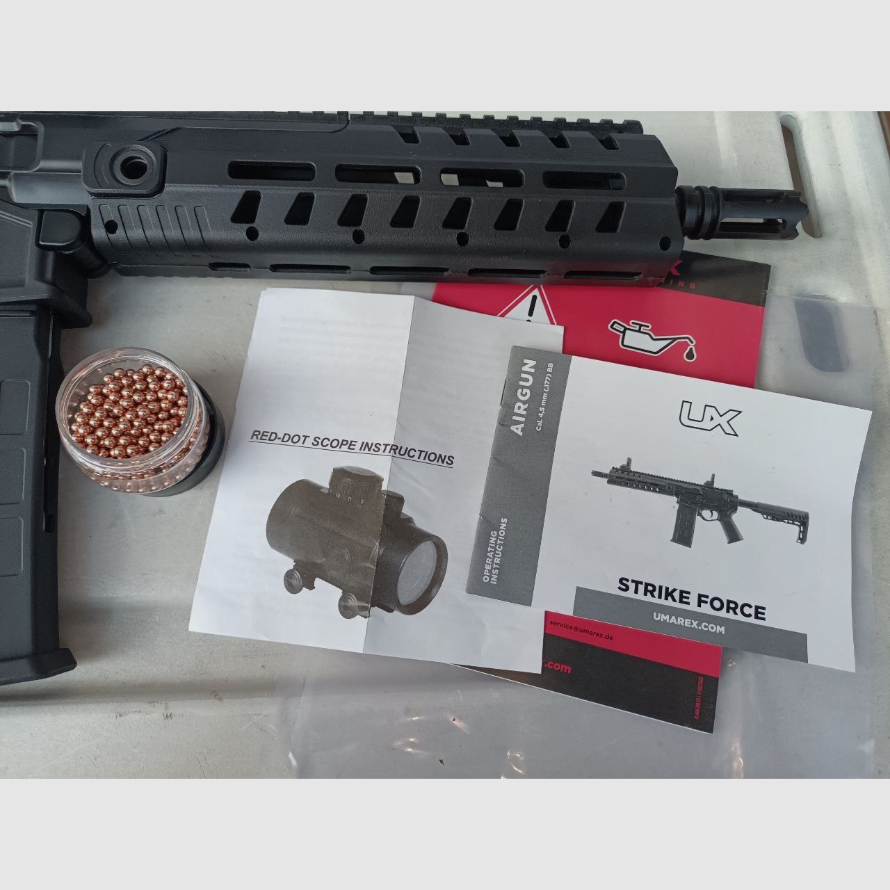 UX Strike Force CO2 Gewehr Red Green Dot Zielfernrohr 477 CO2 Kartuschen 4,5 mm BB Munition  