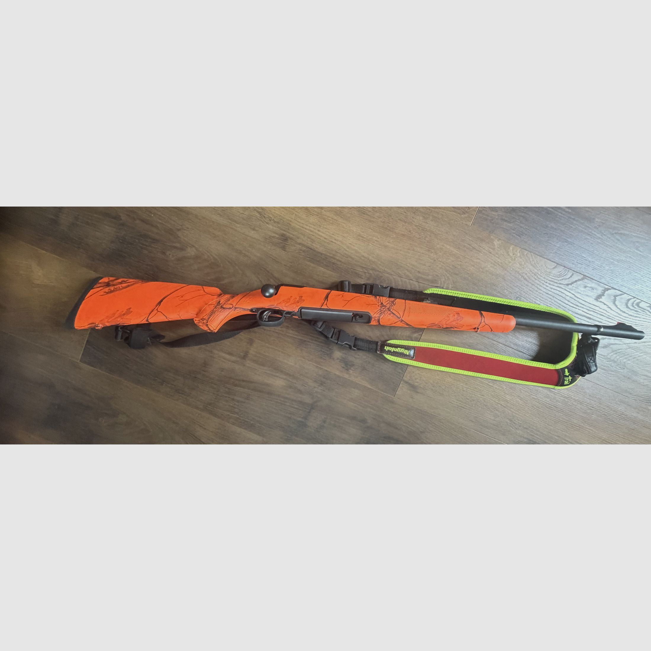 Precision meets style - the Savage Arms 111 FC in Realtree AP Orange optimal for tracking.