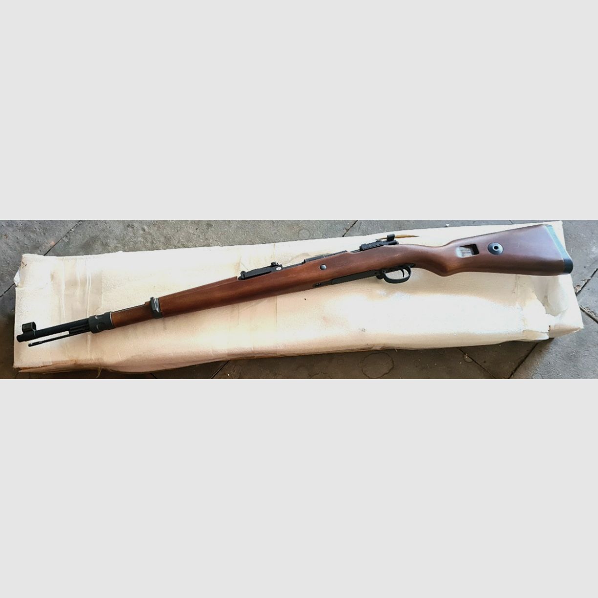 Umarex  Modell 98 Soft-Air-Gewehr Cal. 8mm BB
