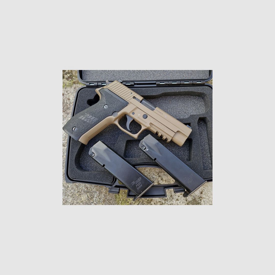 Sig Sauer P226 MK25 FDE Tan 9mm Para / Luger Dienstpistole der Navy Seals