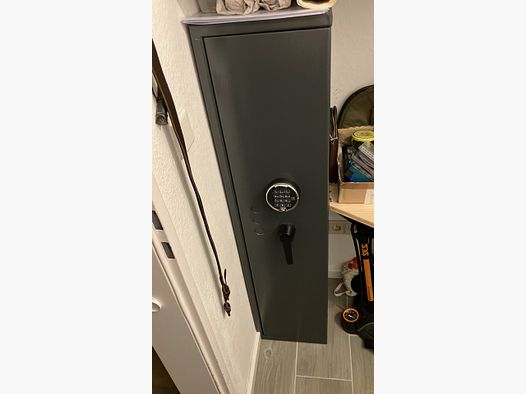 Sejf na broń z zamkiem cyfrowym, klasa 0, na 4 długie broń