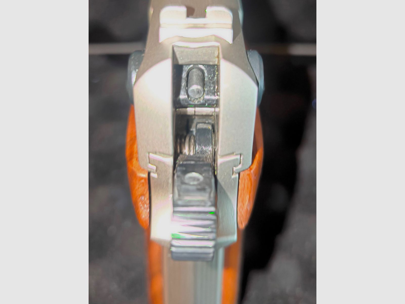 ⚠️ Attenzione collezionisti di armi Walther - pezzo da vetrina - Walther P88 Compact con impugnature in legno e decorazioni nelle impugnature in legno, in condizioni ottimali sia estetiche che funzionali e solo un caricatore utilizzato per prova!! PTB - 764
