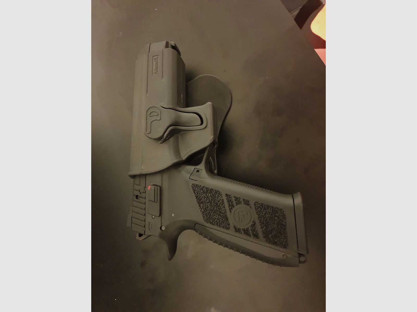 Airsoftpistole CZ P-09 (0,7 Joule) + umfangreiches Zubehör – neuwertig