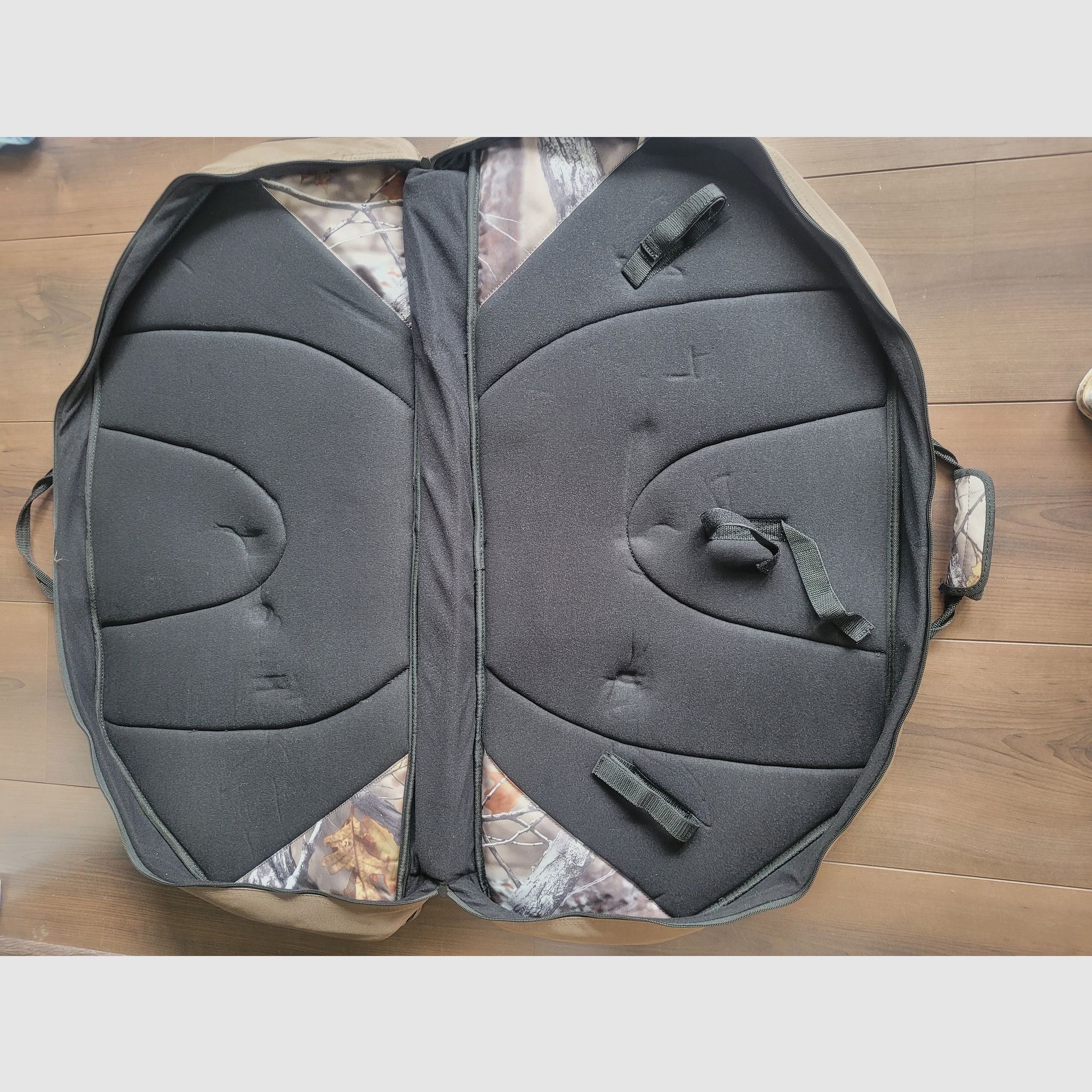 Compoundarmbrust Set Blade + 175 lbs / 340 fps mit 11 Bolzen und Tasche 