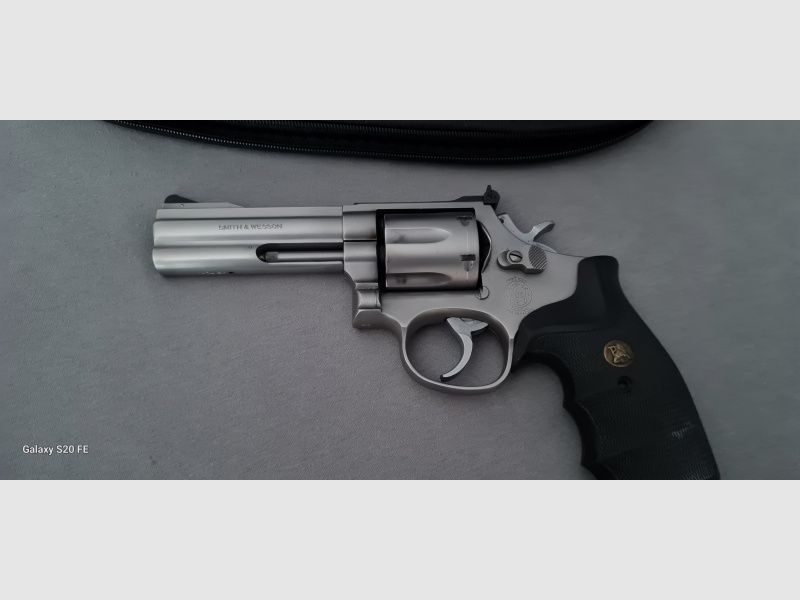 Smith &Wesson 4ZOLL