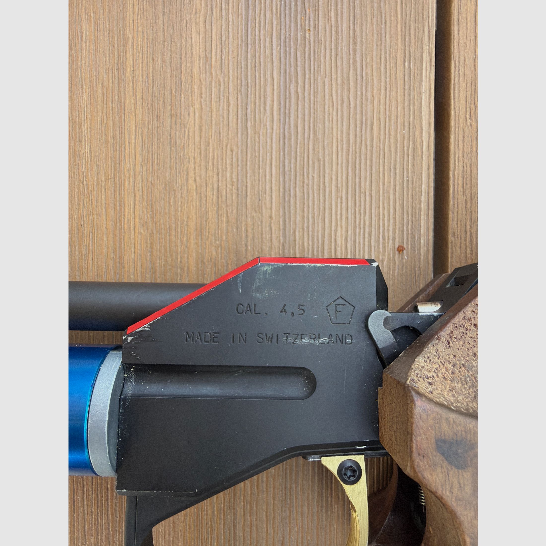 Morini 162E Match luchtpistool met elektrische trigger
