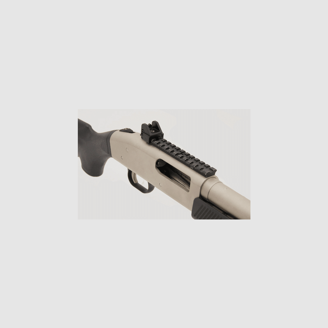 Rail Picatinny UTG Mossberg 500, image 2 sur 2