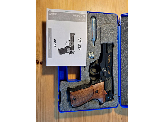 Walther CP-88 Co2 Pistole sehr guter Zustand! mit Holzgriffschalen, im Koffer