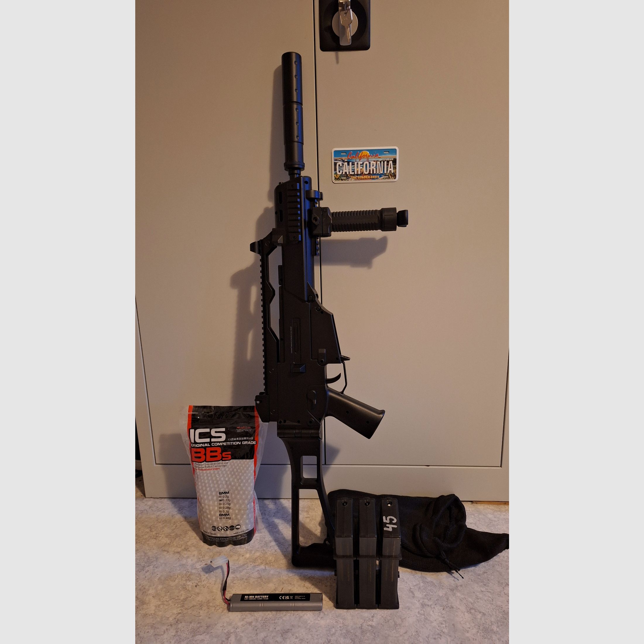 G36C AEG <0,5j mit 3 Mags + Schalldämpfer + Frontgriff