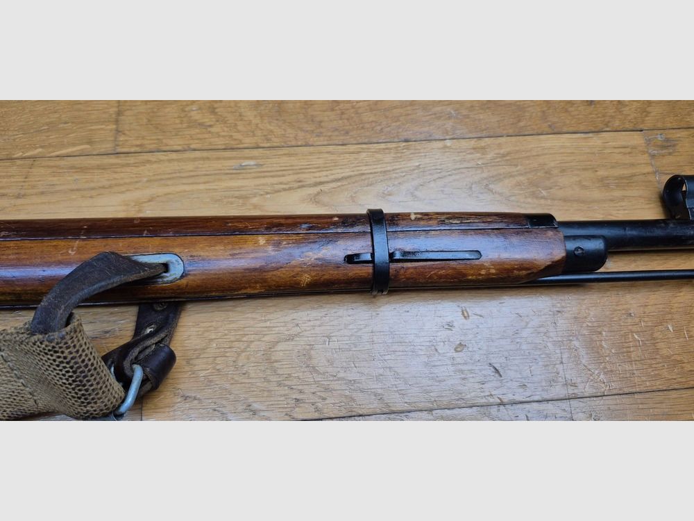 Mosin Nagant Gewehr 1891/30 – Vor-Kriegsqualität – Arsenal von Izhevsk 1926 – Achtkantiger Verschluss – Gewehrriemen und Bajonett – 100% Mono-Nummer – Wunderschöner Lauf – Ausgezeichneter Zustand – Das Mosin-Gewehr oder der Liebesbund von Sergej und Tatiana! – TBE++, Bild 8 von 39