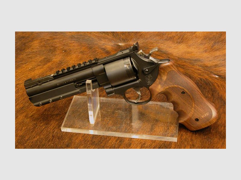 BLACK CUSTOM PRACTICAL TARGET S&W Mod. 29-5, 6"Zoll .44 Magnum