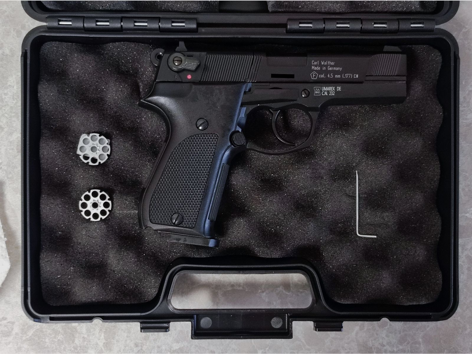 NEU Umarex Walther CP88 schwarz CAL4,5 CO2 Gas Pistole