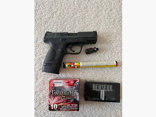 Smith & Wesson M&P 9C blank firing pistol caliber 9mm P.A.K