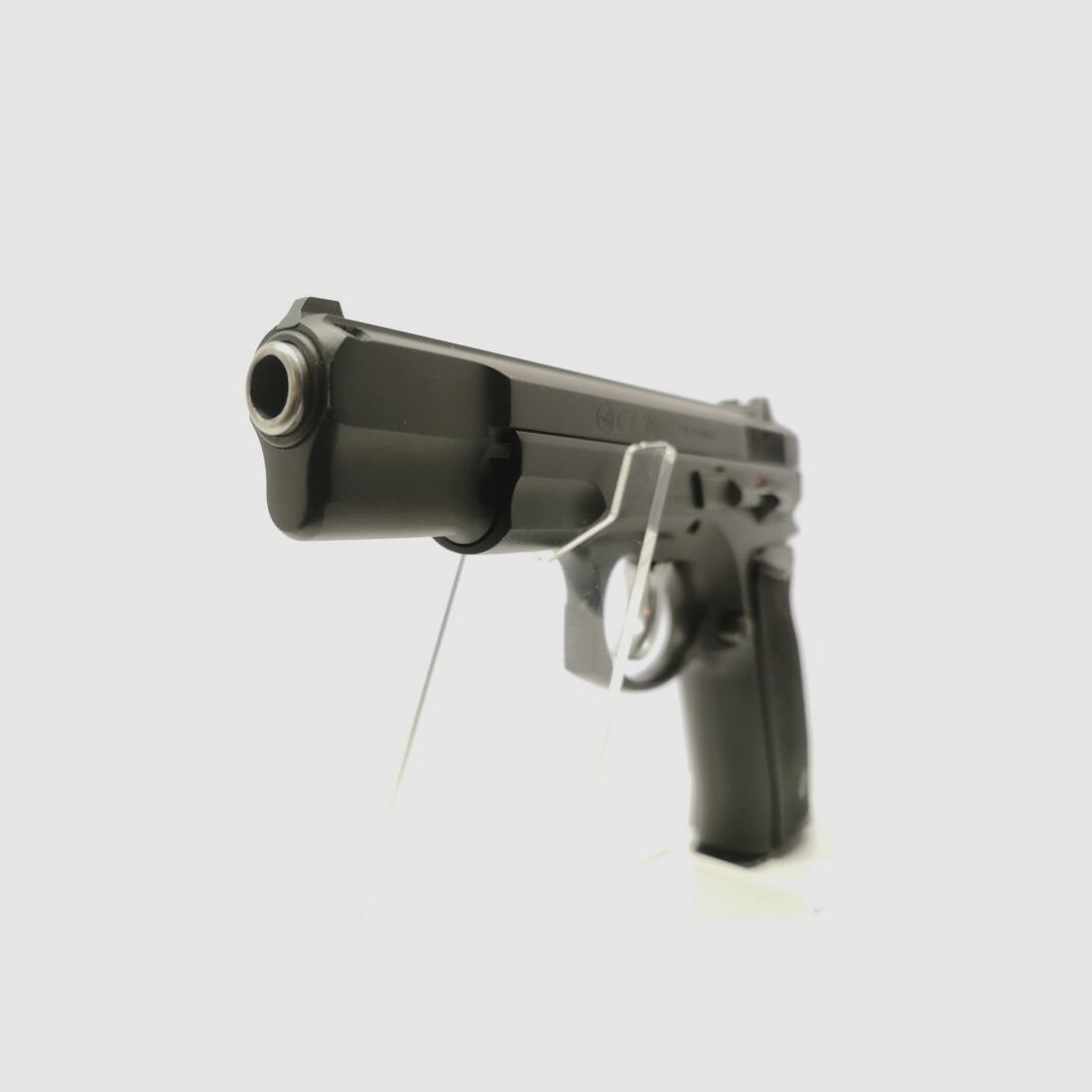 ZBROJOVKA BRNO CZ75B avec système interchangeable "Kadet" en .22lr.