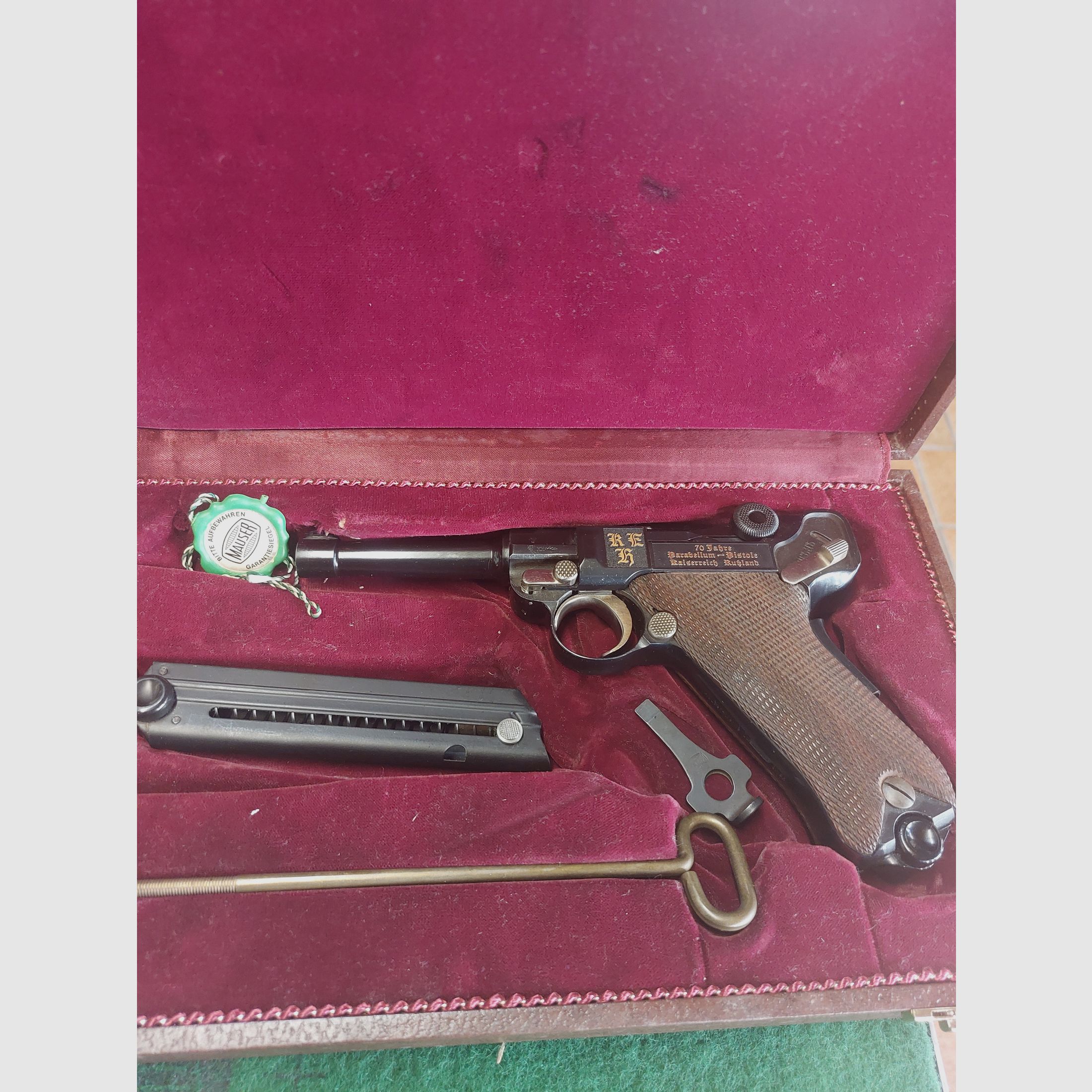 Mauser 08, model specjalny 70-lecia Parabellum, Cesarstwo, z złotymi wstawkami