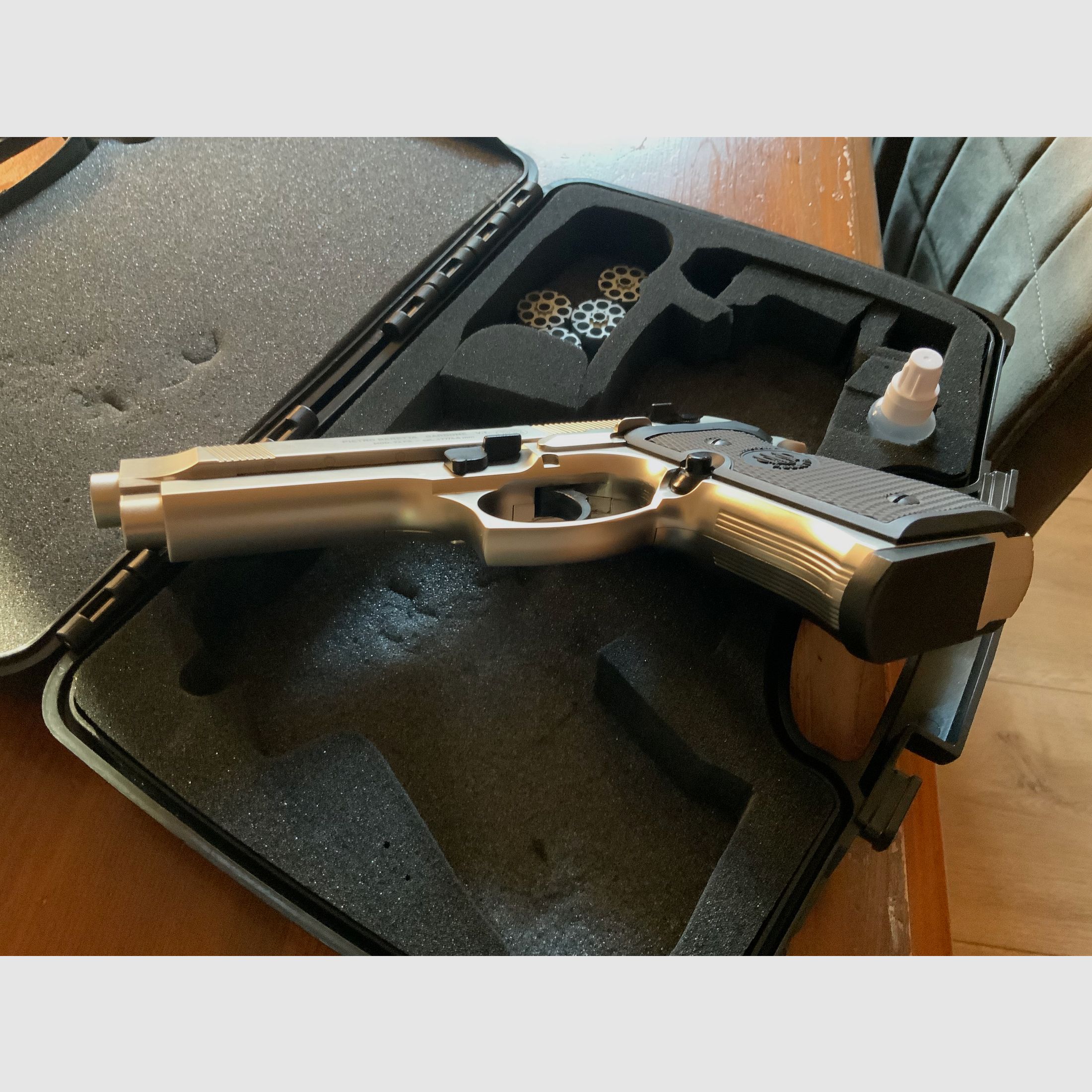 Beretta Mod. 97 FS 4,5mm Diabolo  vernickelt 