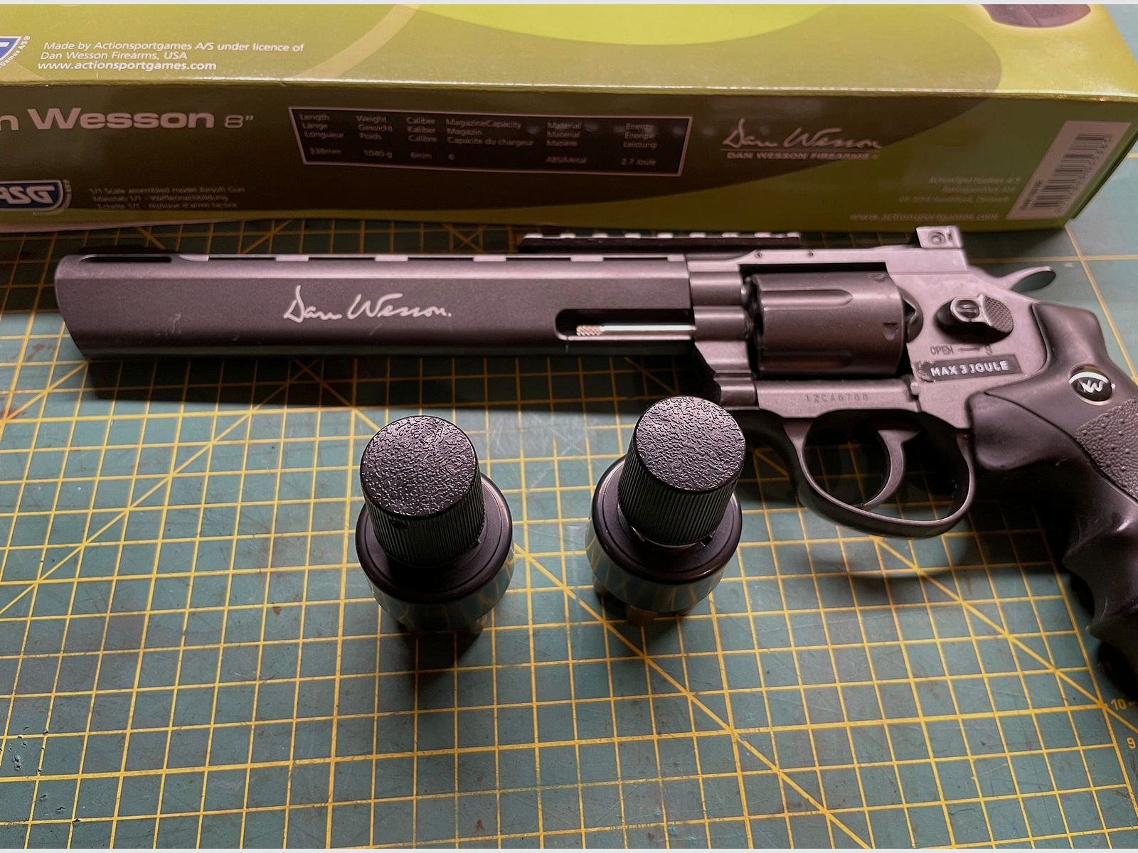 Revólver Dan Wesson 8" Co2 6mm BB