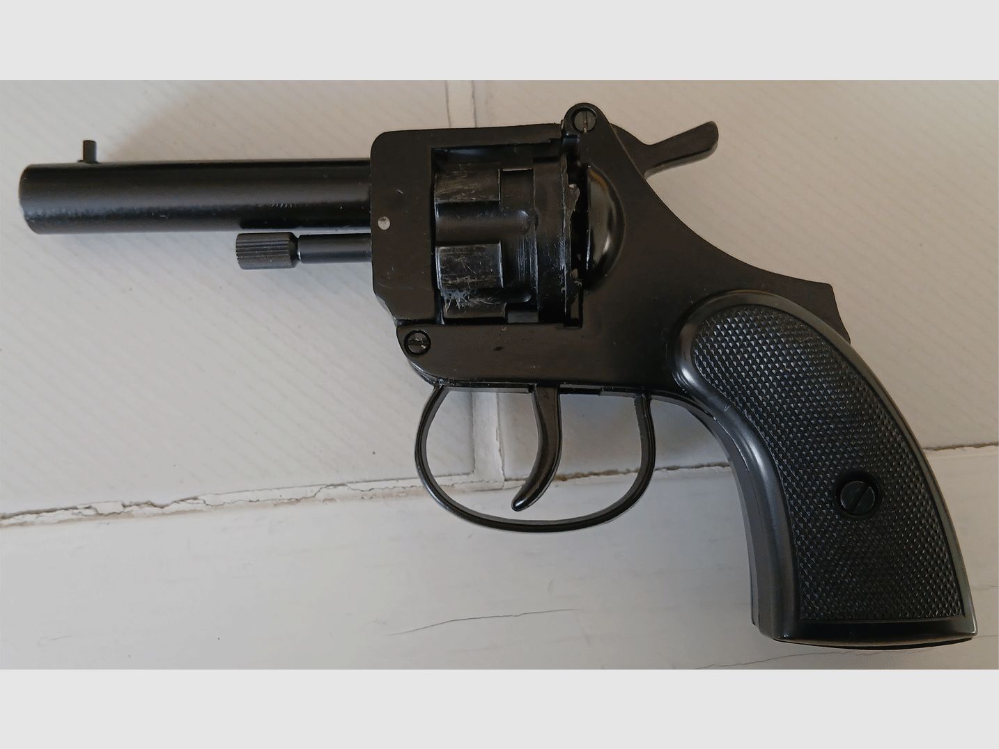 Revolver Valor Mk4 @ Kal. 4 mm R lang @ incl. munitie @ volledig functioneel @ grijp in