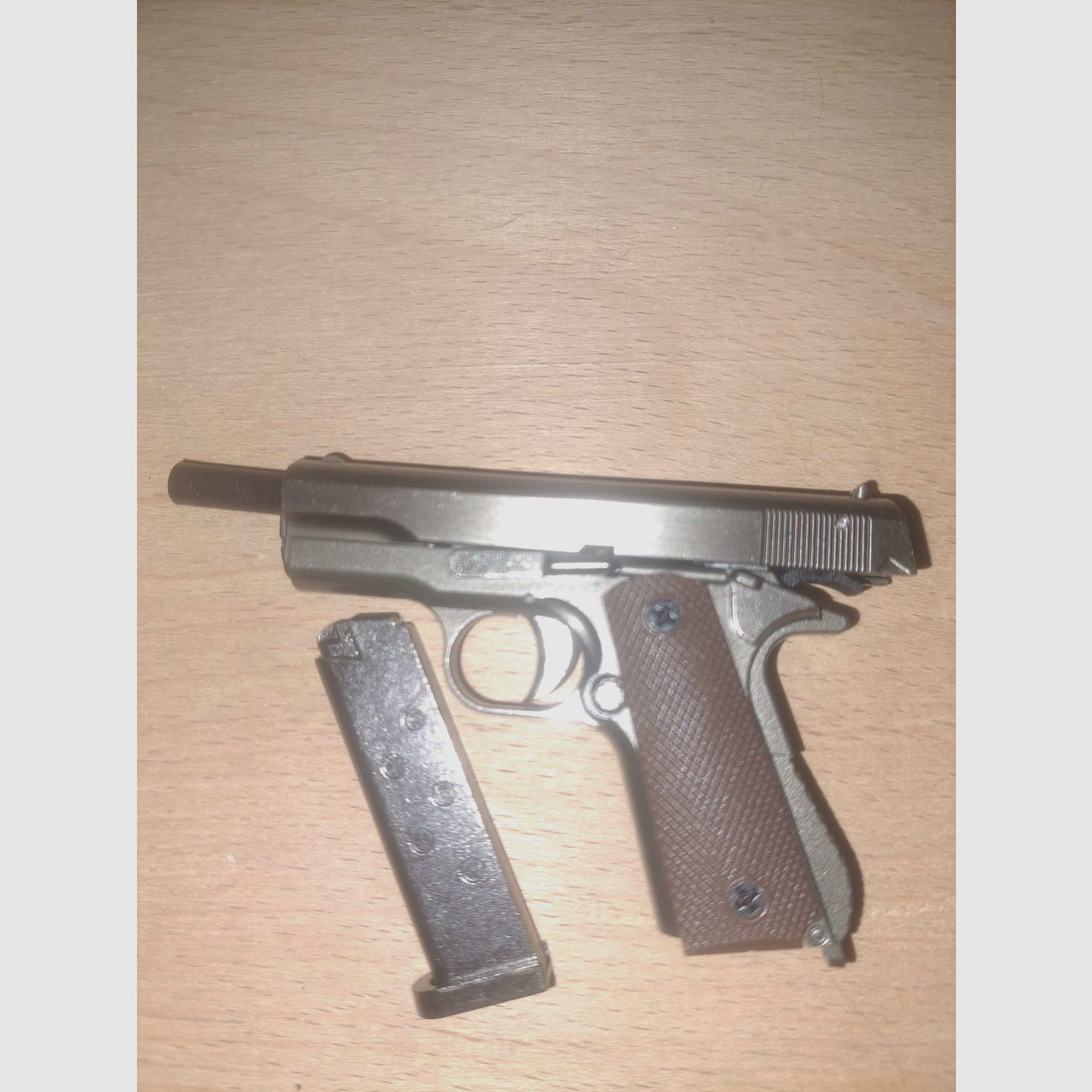 Schlüsselanhänger 1:3 Modell "Colt Government 1911"