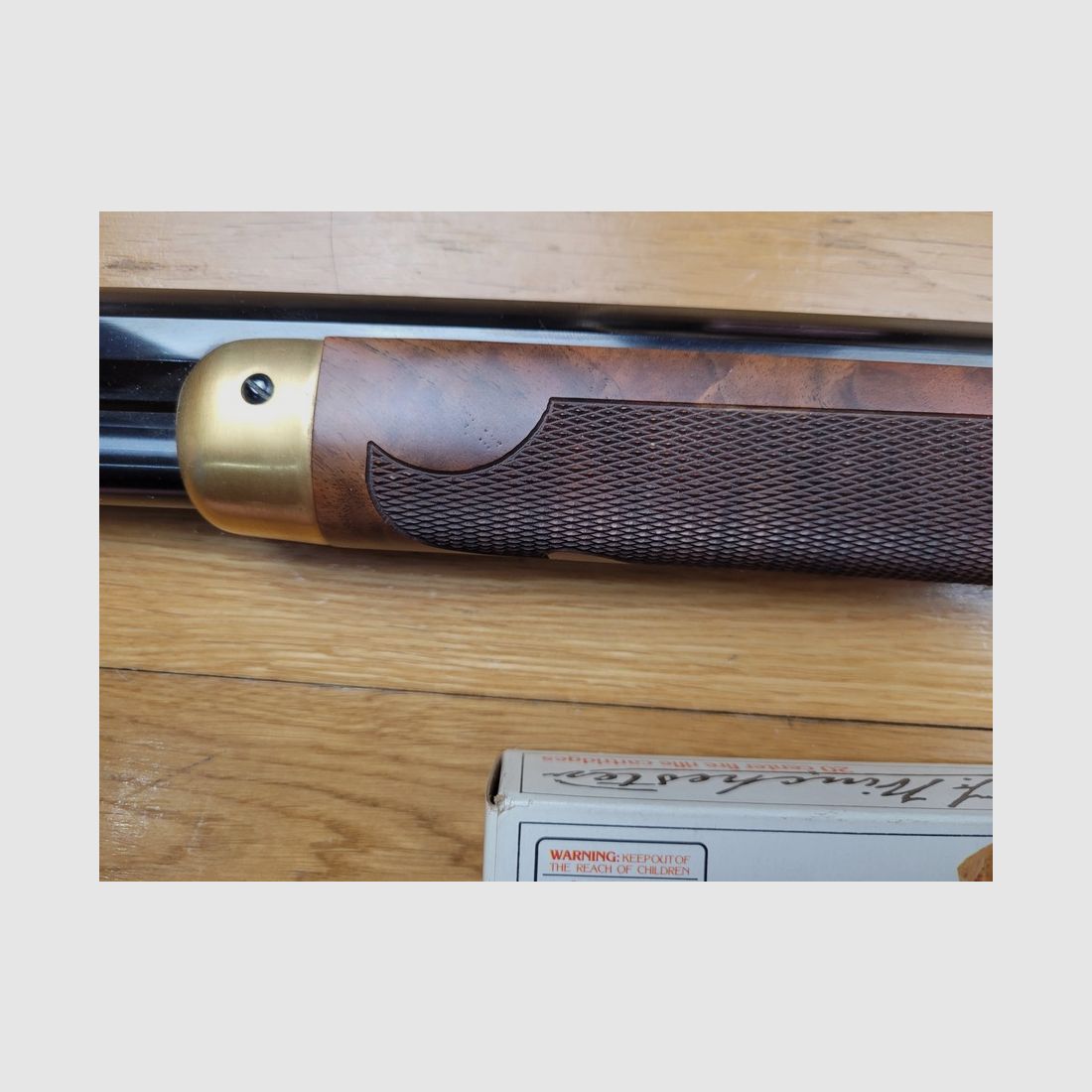 Winchester Kommemoration « Oliver F. Winchester » 1894 – 20.000 Ex. – Wunderschöne Quadrillagen – 38-55Win – Originalverpackung – Zustand TOP!, Bild 11 von 30