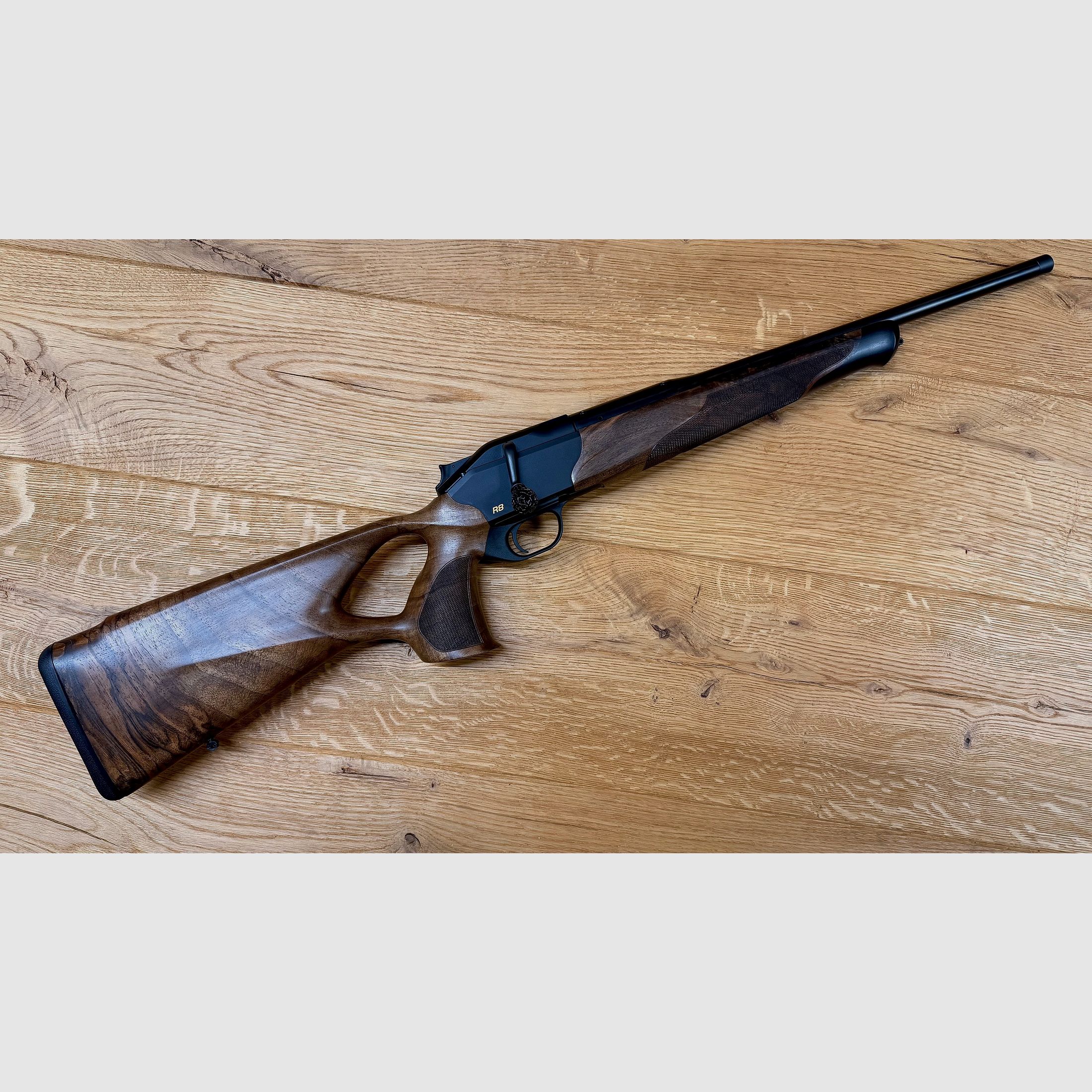 Blaser R8 Success / madera clase 4 / calibre y longitud de cañón a elección / oportunidad absoluta