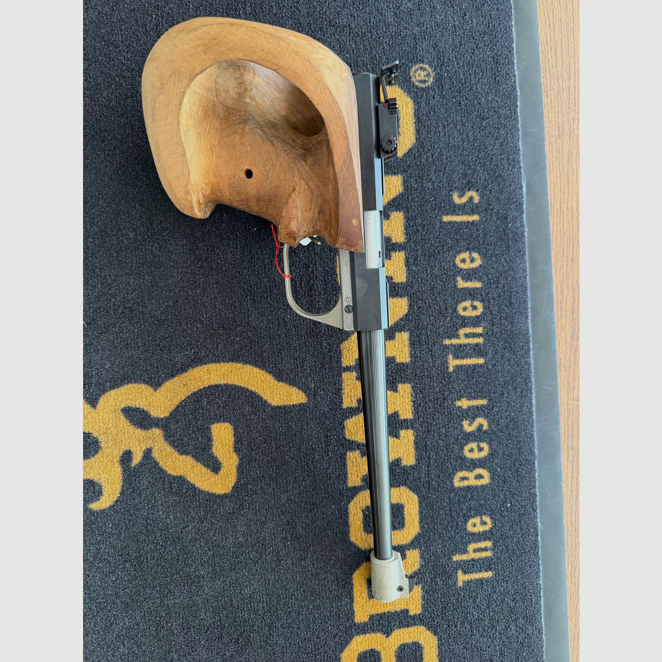 Freie Pistole Hämmerli  22lr mit orthopädischen Griff 
