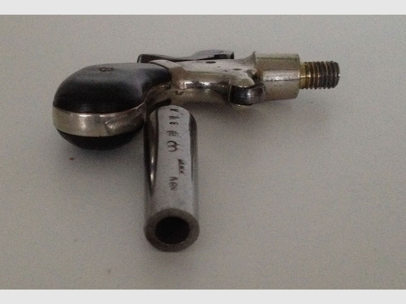 Kleiner Percussions Derringer Kal.32