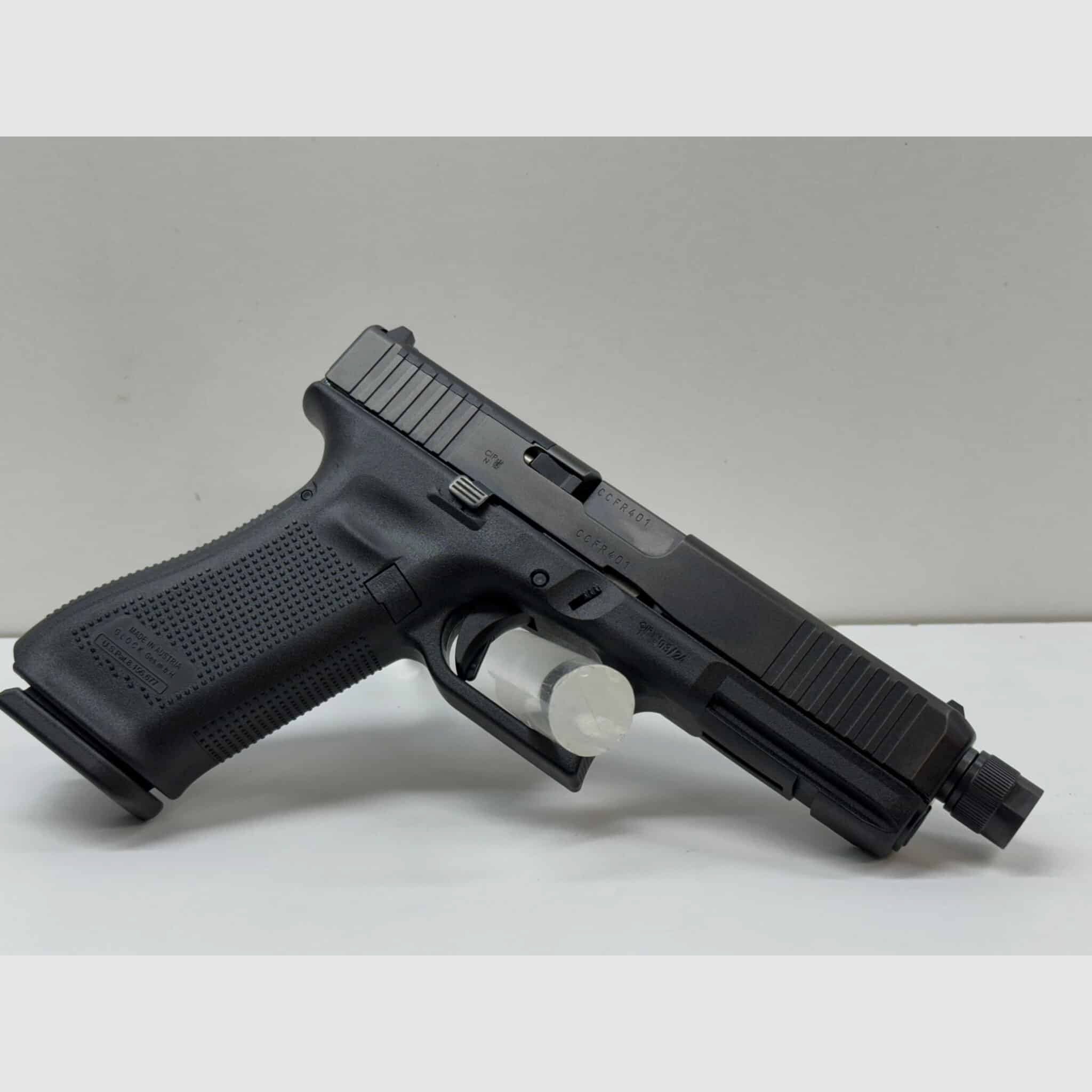 Glock 17 Gen5 M.O.S. FS FXD con canna filettata, immagine 5 di 7