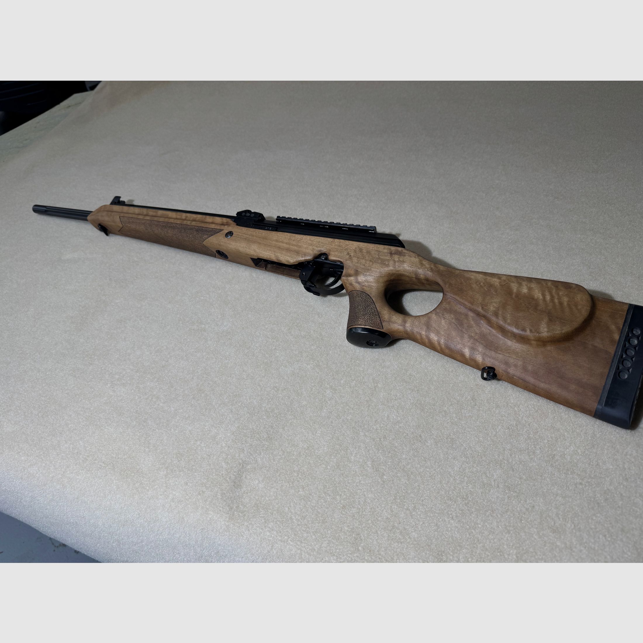 Self-loading Molot Vepr Super in caliber .308 Win.