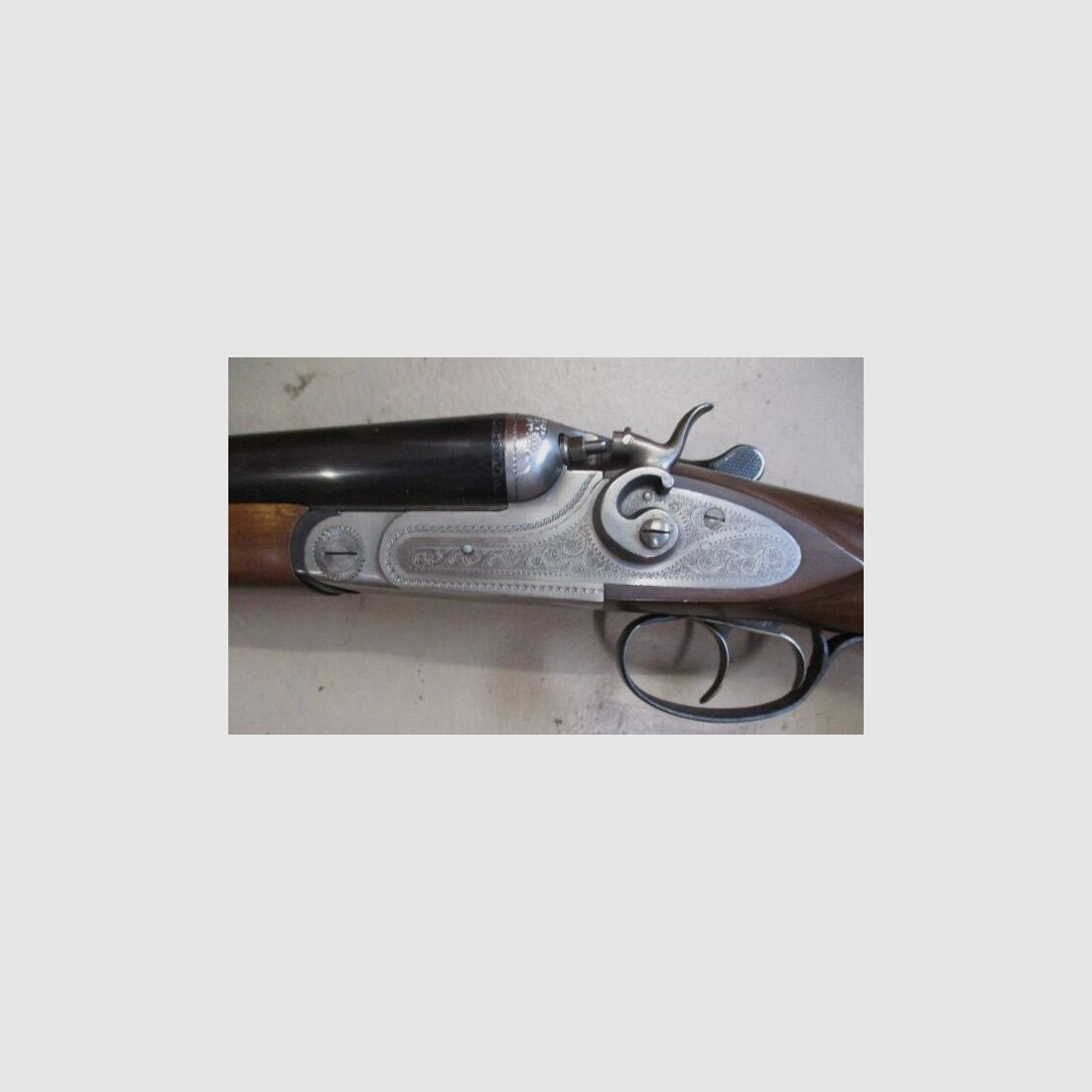 Spanish double-barreled shotgun with side locks