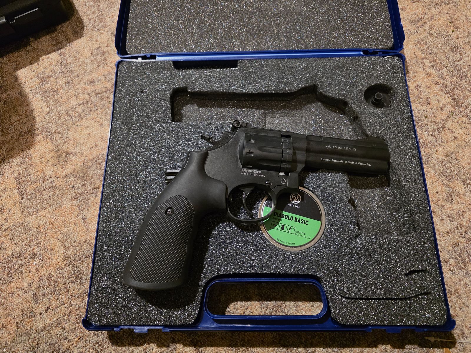 Revolver CO2 Smith & Wesson Mod. 568 4 pulgadas 4,5 mm diabolo