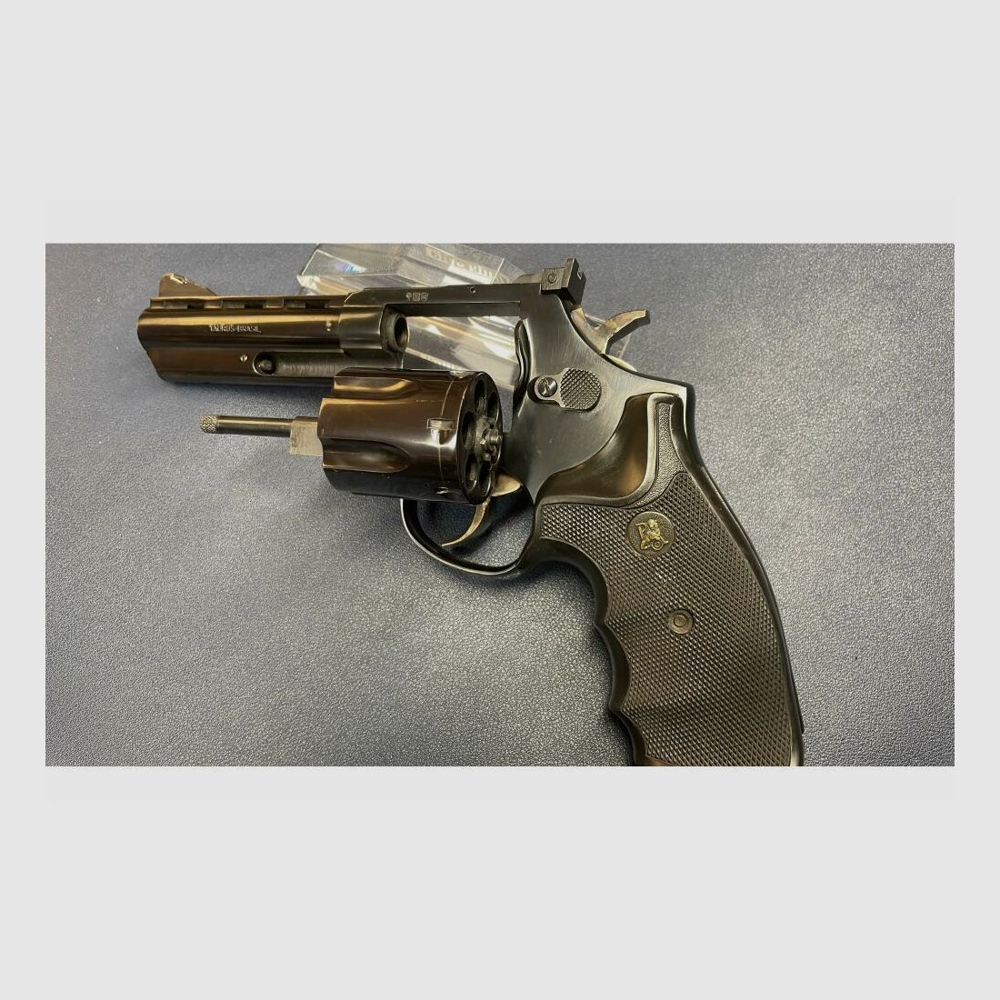 Taurus 4“ .357Mag