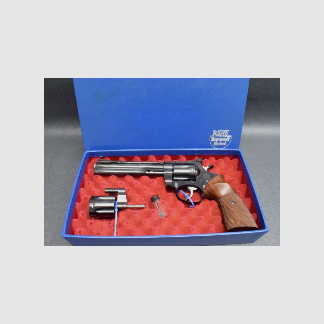 Korth Revolver BJ1978 Kaliber 22Magnum mit WE-Trommel 22lfB, 6", sehr gut