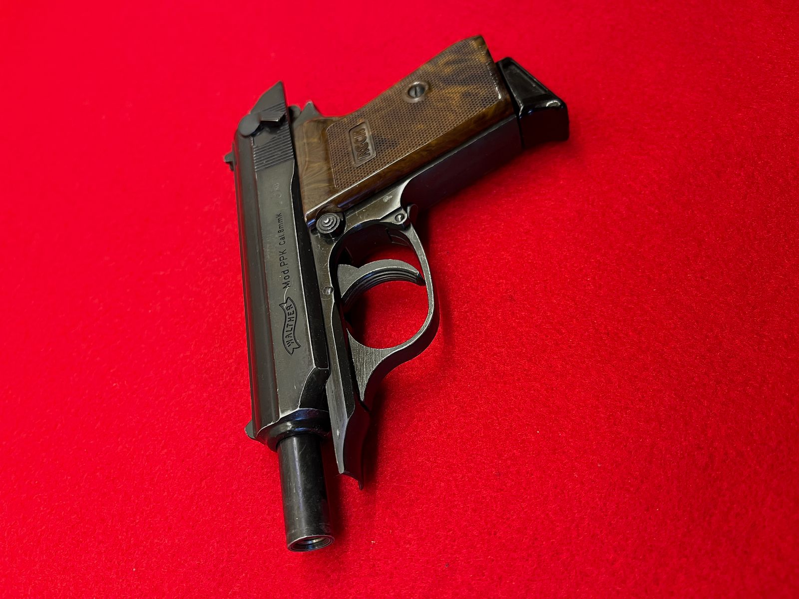 WALTHER PPK  8mm gas blank pistol