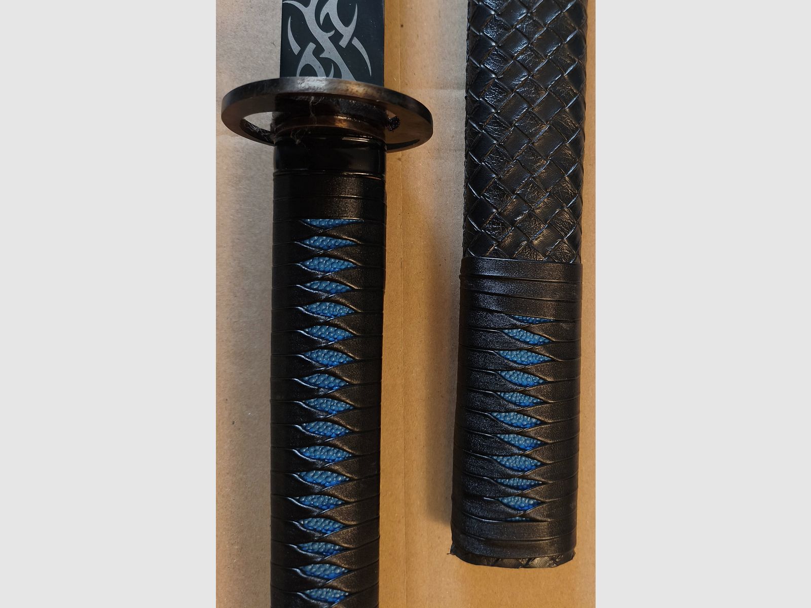 Blaues Katana