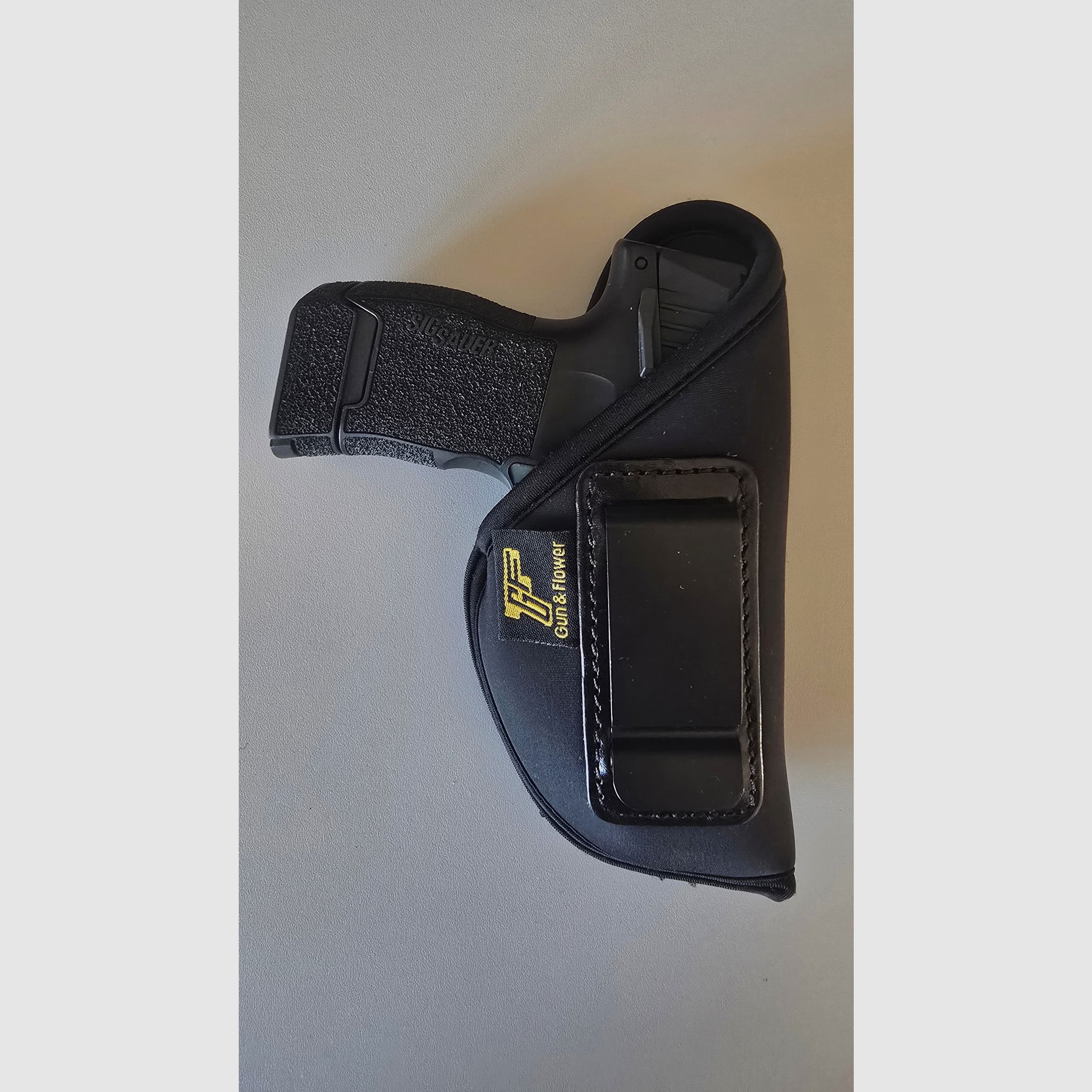 Sig Sauer zestaw - 4,5mm CO2 Sig Sauer P320 X Carry & P365 oraz akcesoria