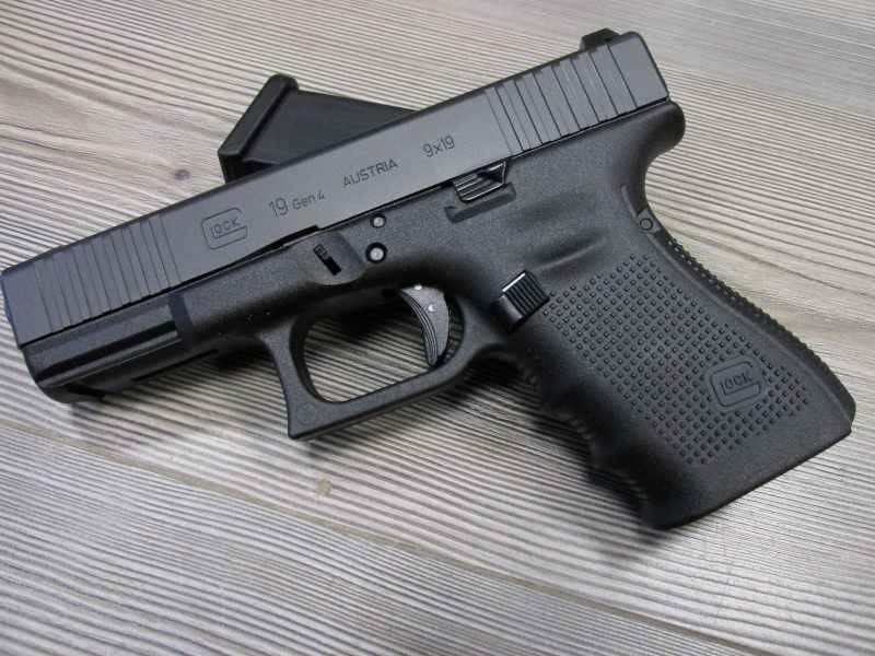 GLOCK 17 GEN 4 FRONT SERRATIONS (verkocht), afbeelding 3 van 5