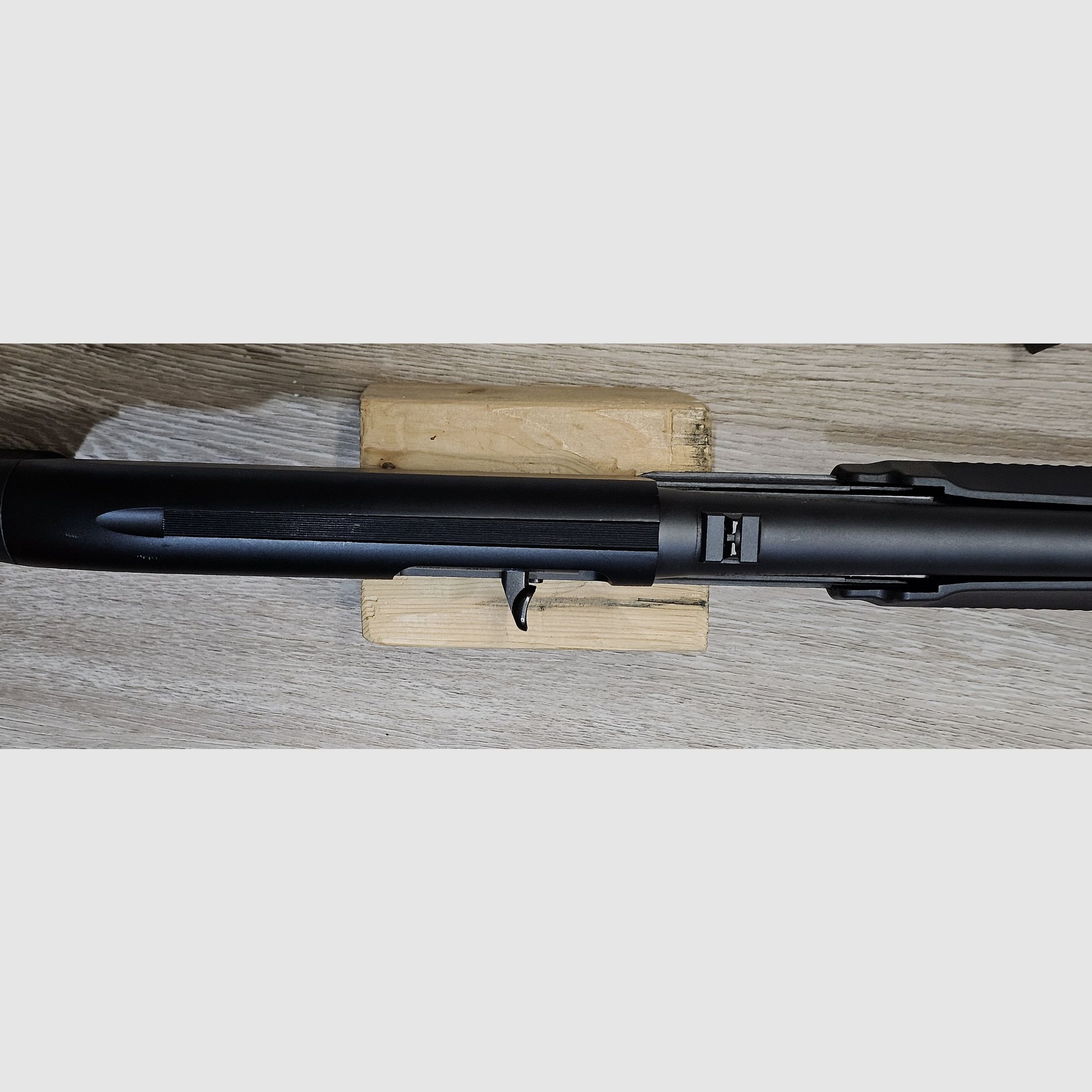 Benelli M3 Super 90, caliber 12/76, short barrel length, pistol grip and standard stock