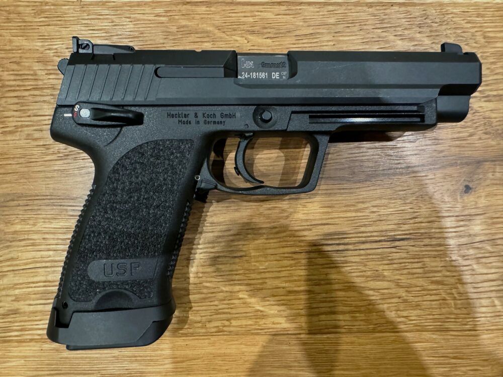 Heckler und Koch	 USP Expert 9mm