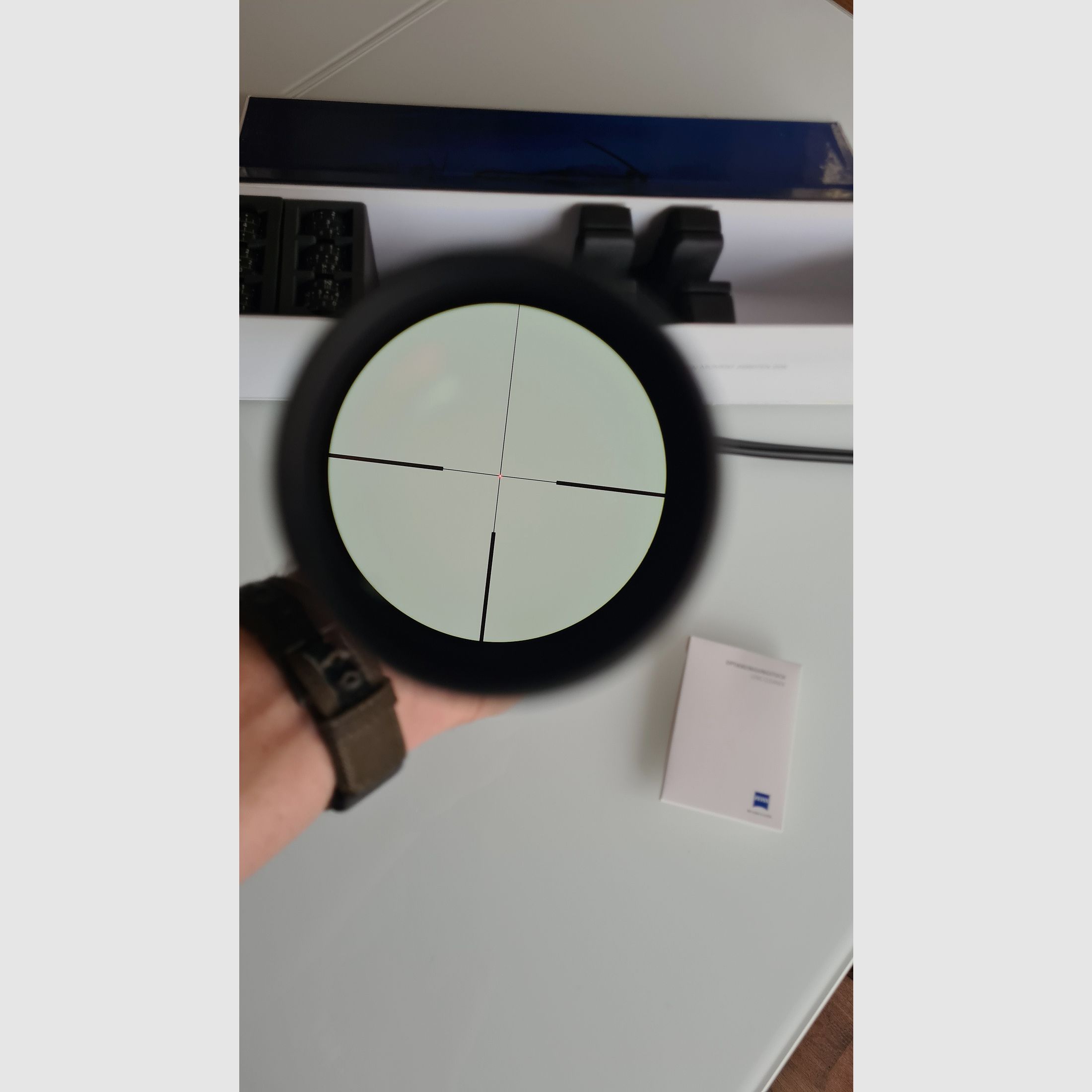 ZEISS Zielfernrohr V8 4,8-35x60 ASV mit Schiene und Rusan Modular FIX / VB