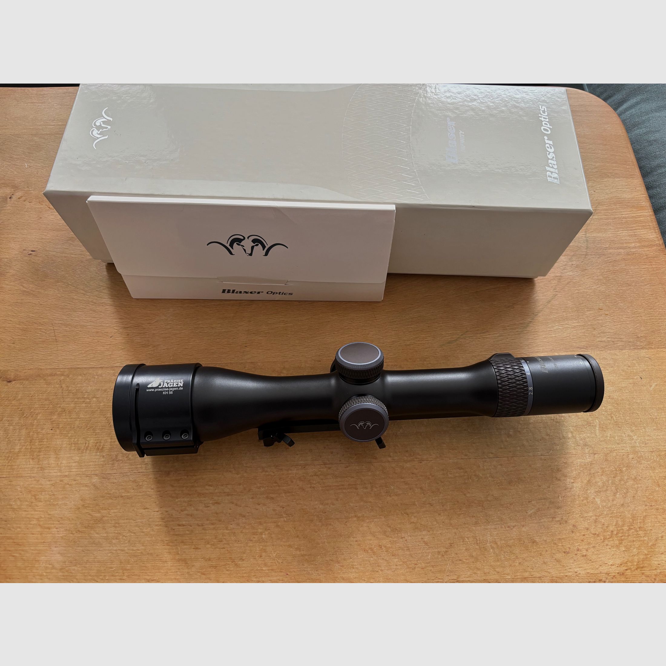 Blaser B1 2,8-20x50 mit Blaser Sattelmontage und Präzise Jagen Adapter