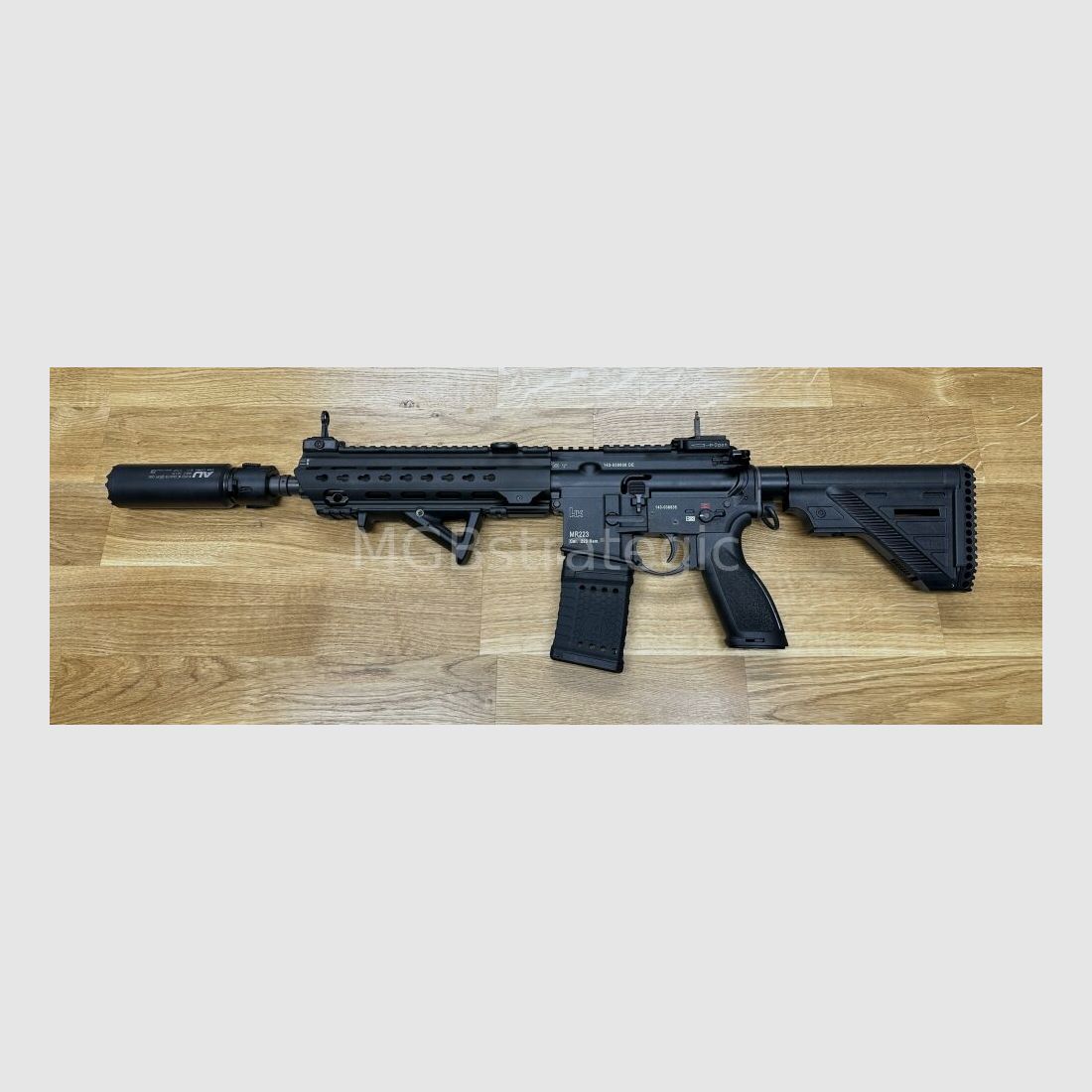 Heckler & Koch MR223 A3 Slim-Line 11" cañón - rifle semiautomático .223Rem incluido silenciador ASE UTRA Dual 556-Short-QM2 Gen2 Cerakote - versión civil HK416 / G95K / G38 / con mejoras