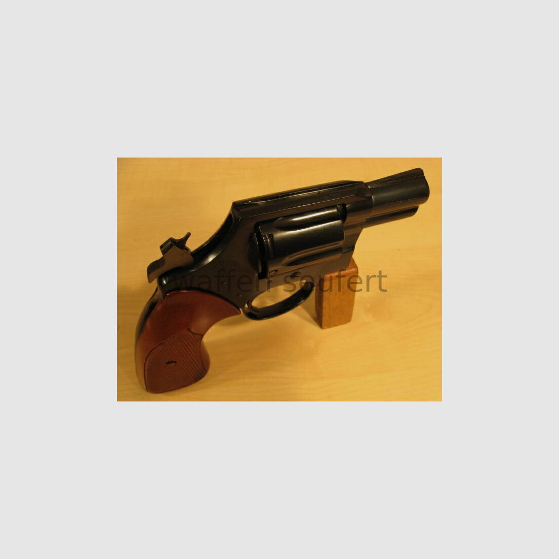 Colt Detective 2 Zoll Lauf mit großen Holzgriffschalen