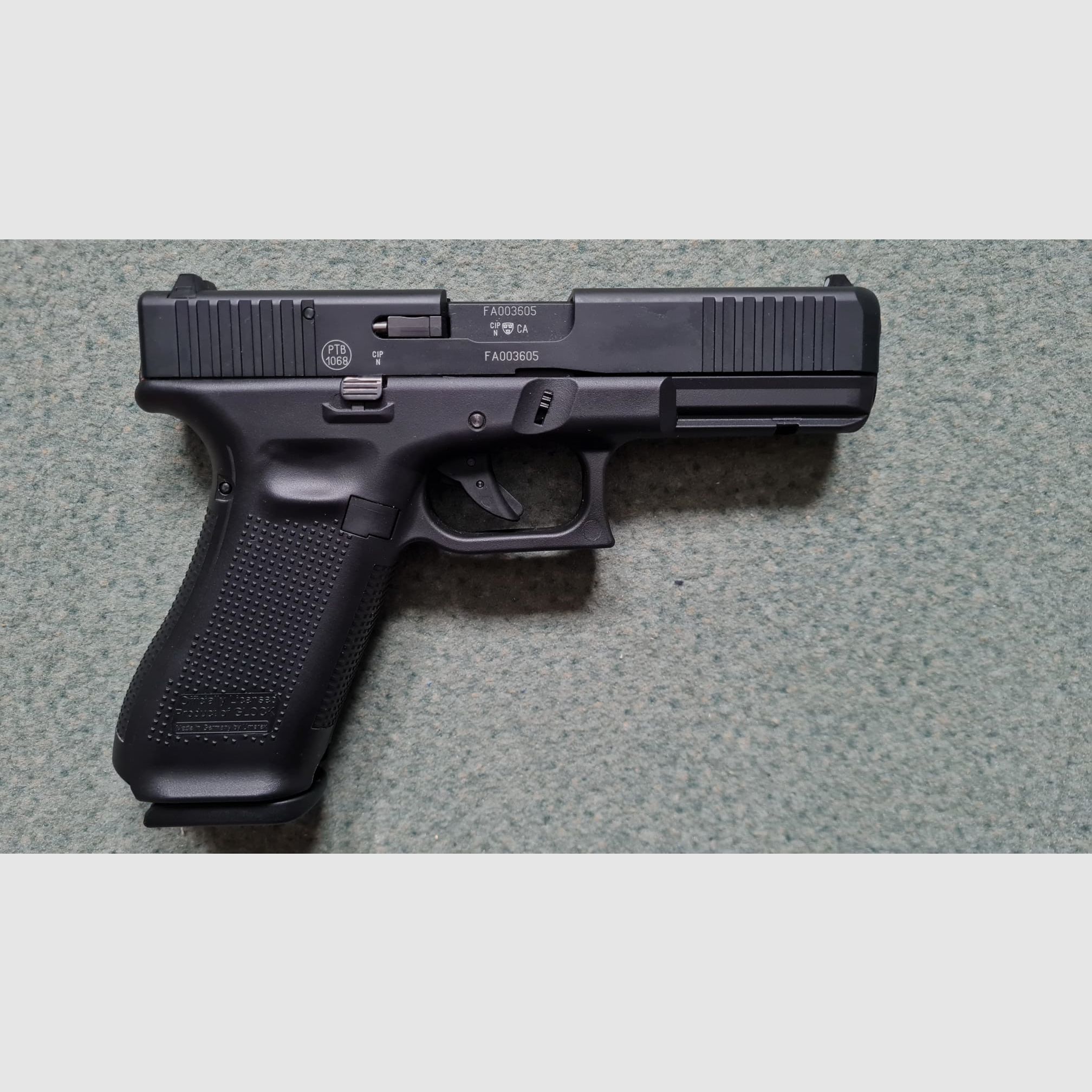 Glock 17 Gen5 9mm P.A.K. Erste Auflage - Sammlerstück